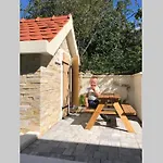 Lipovac * Τρογκίρ