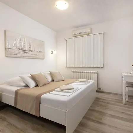 Вилла Lipovac *