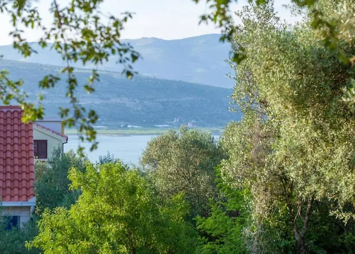 Lipovac * Trogir
