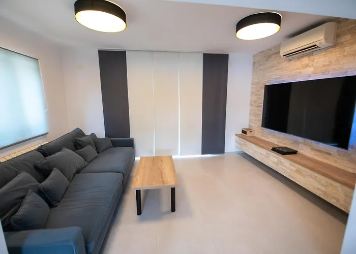 فيلة Lipovac تروغير